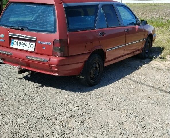 Червоний Фіат Темпра, об'ємом двигуна 1.9 л та пробігом 300 тис. км за 700 $, фото 4 на Automoto.ua