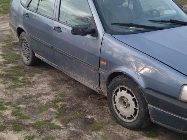 Синий Фиат Темпра, объемом двигателя 1.6 л и пробегом 200 тыс. км за 637 $, фото 2 на Automoto.ua