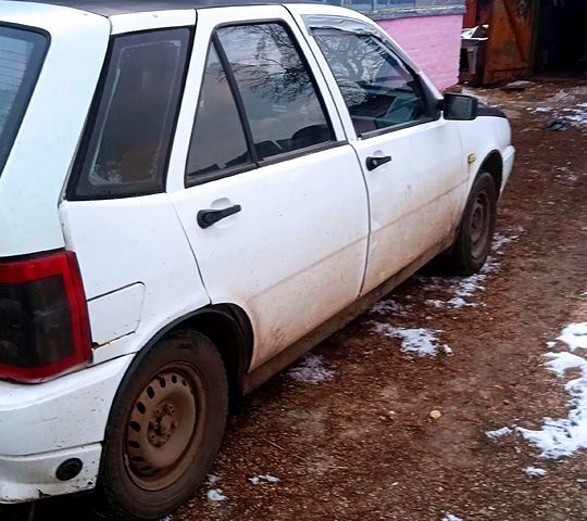 Білий Фіат Тіпо, об'ємом двигуна 1.4 л та пробігом 211 тис. км за 800 $, фото 3 на Automoto.ua