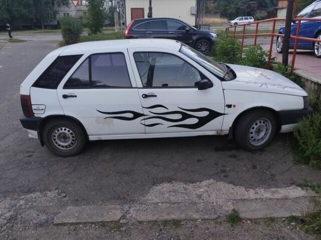 Белый Фиат Типо, объемом двигателя 1.6 л и пробегом 93 тыс. км за 972 $, фото 3 на Automoto.ua