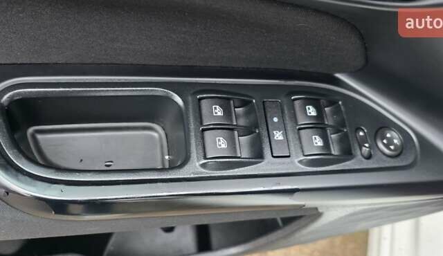 Белый Фиат Типо, объемом двигателя 1.3 л и пробегом 210 тыс. км за 8700 $, фото 27 на Automoto.ua