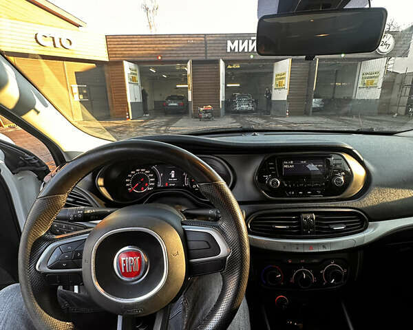 Білий Фіат Тіпо, об'ємом двигуна 1.37 л та пробігом 127 тис. км за 6500 $, фото 5 на Automoto.ua