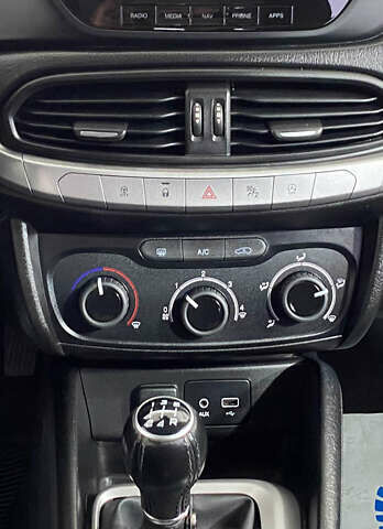 Білий Фіат Тіпо, об'ємом двигуна 1.3 л та пробігом 159 тис. км за 9450 $, фото 16 на Automoto.ua