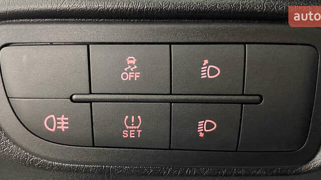 Білий Фіат Тіпо, об'ємом двигуна 1.3 л та пробігом 159 тис. км за 9450 $, фото 11 на Automoto.ua