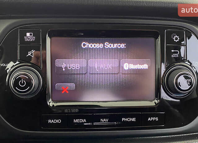 Білий Фіат Тіпо, об'ємом двигуна 1.3 л та пробігом 159 тис. км за 9450 $, фото 24 на Automoto.ua