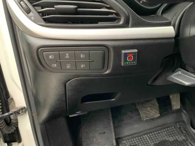 Белый Фиат Типо, объемом двигателя 1.6 л и пробегом 125 тыс. км за 9300 $, фото 10 на Automoto.ua