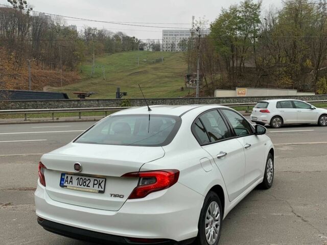 Белый Фиат Типо, объемом двигателя 1.6 л и пробегом 125 тыс. км за 9300 $, фото 5 на Automoto.ua