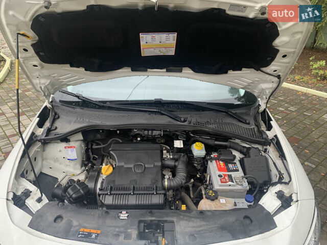 Белый Фиат Типо, объемом двигателя 1.37 л и пробегом 62 тыс. км за 10500 $, фото 7 на Automoto.ua