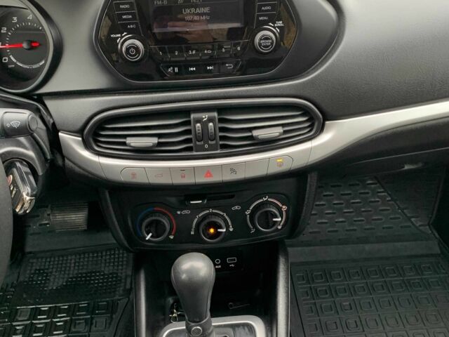 Белый Фиат Типо, объемом двигателя 1.6 л и пробегом 125 тыс. км за 9300 $, фото 12 на Automoto.ua