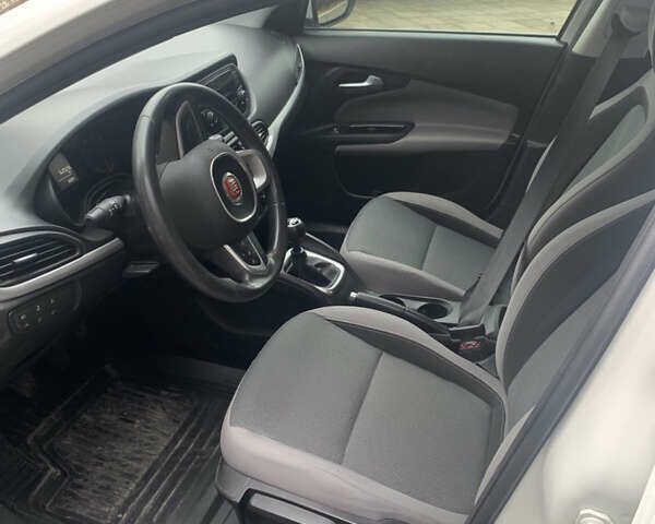 Белый Фиат Типо, объемом двигателя 1.37 л и пробегом 62 тыс. км за 10500 $, фото 11 на Automoto.ua