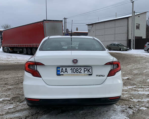 Білий Фіат Тіпо, об'ємом двигуна 1.6 л та пробігом 127 тис. км за 9500 $, фото 5 на Automoto.ua