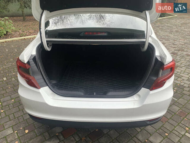 Белый Фиат Типо, объемом двигателя 1.37 л и пробегом 62 тыс. км за 10500 $, фото 5 на Automoto.ua