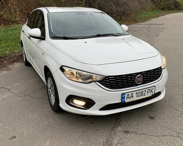 Белый Фиат Типо, объемом двигателя 1.6 л и пробегом 125 тыс. км за 9300 $, фото 7 на Automoto.ua