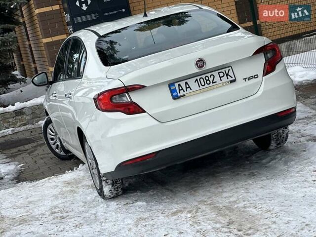 Белый Фиат Типо, объемом двигателя 1.6 л и пробегом 130 тыс. км за 9200 $, фото 1 на Automoto.ua