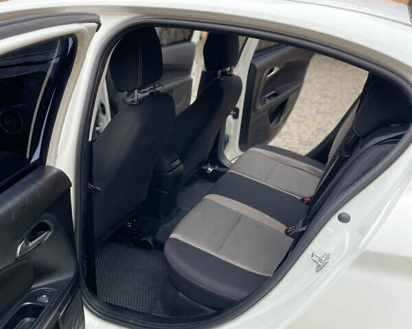 Білий Фіат Тіпо, об'ємом двигуна 1.25 л та пробігом 195 тис. км за 8499 $, фото 14 на Automoto.ua