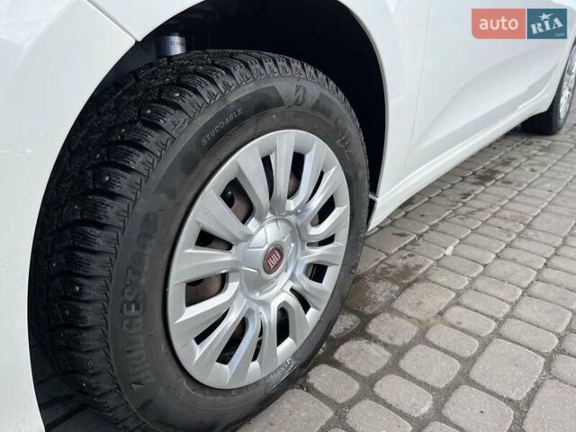 Белый Фиат Типо, объемом двигателя 1.25 л и пробегом 114 тыс. км за 8700 $, фото 7 на Automoto.ua