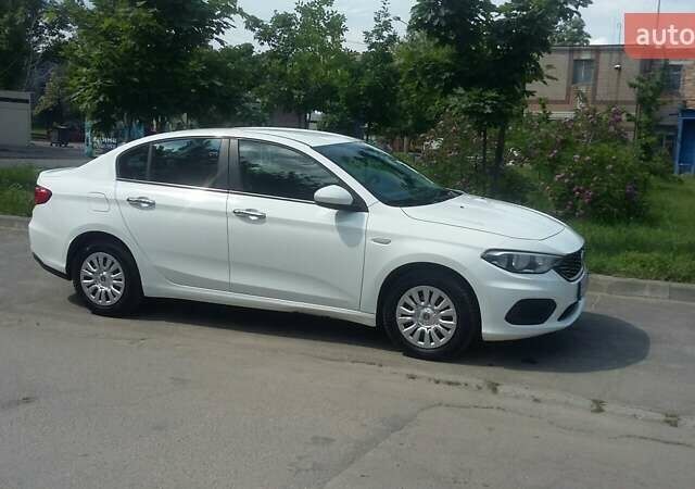 Білий Фіат Тіпо, об'ємом двигуна 1.4 л та пробігом 125 тис. км за 10000 $, фото 8 на Automoto.ua