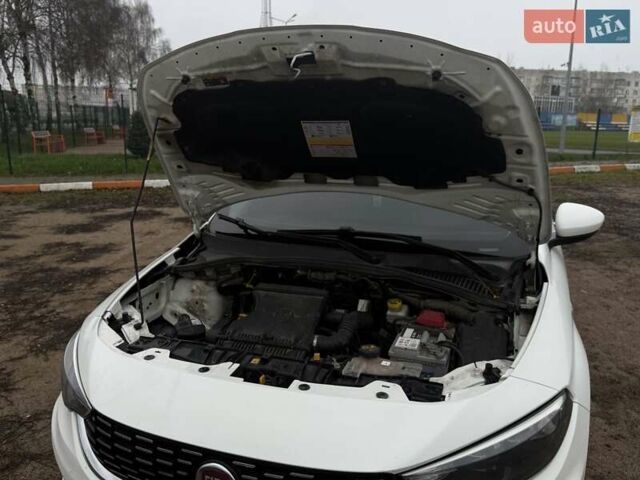 Белый Фиат Типо, объемом двигателя 1.37 л и пробегом 129 тыс. км за 9500 $, фото 19 на Automoto.ua