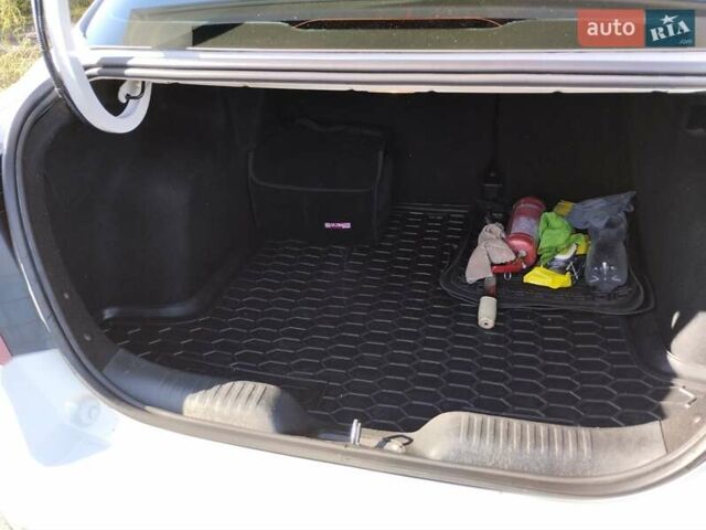 Білий Фіат Тіпо, об'ємом двигуна 1.37 л та пробігом 58 тис. км за 10700 $, фото 29 на Automoto.ua