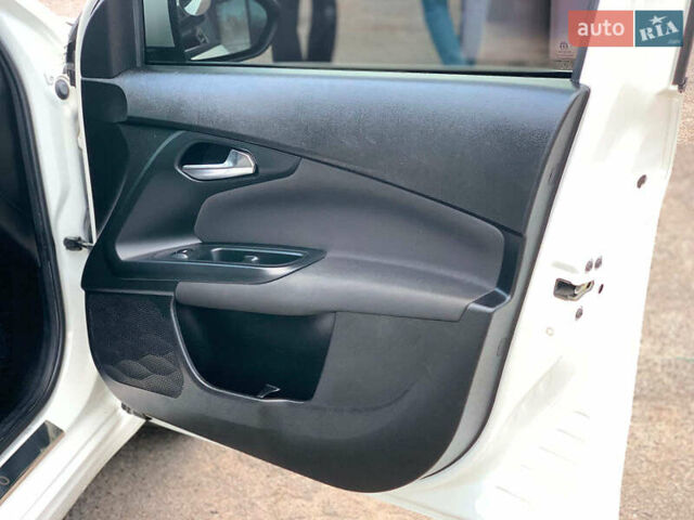 Белый Фиат Типо, объемом двигателя 1.4 л и пробегом 58 тыс. км за 10990 $, фото 22 на Automoto.ua