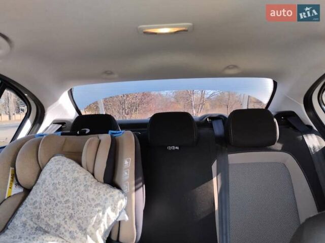 Білий Фіат Тіпо, об'ємом двигуна 1.37 л та пробігом 58 тис. км за 10700 $, фото 23 на Automoto.ua