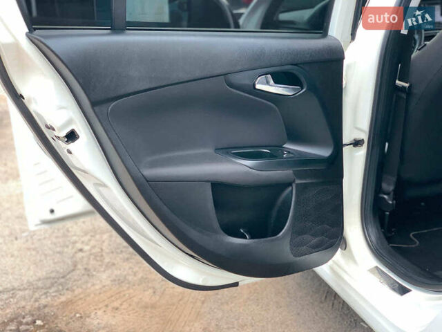 Белый Фиат Типо, объемом двигателя 1.4 л и пробегом 58 тыс. км за 10990 $, фото 17 на Automoto.ua