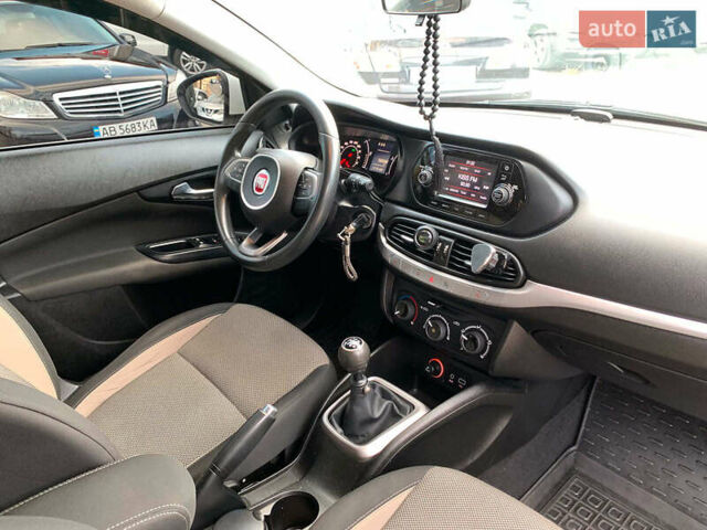 Белый Фиат Типо, объемом двигателя 1.4 л и пробегом 58 тыс. км за 10990 $, фото 21 на Automoto.ua