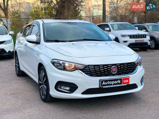 Белый Фиат Типо, объемом двигателя 1.4 л и пробегом 58 тыс. км за 10990 $, фото 2 на Automoto.ua