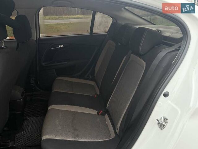 Белый Фиат Типо, объемом двигателя 1.37 л и пробегом 129 тыс. км за 9500 $, фото 11 на Automoto.ua