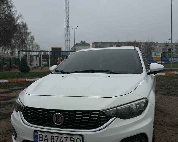 Белый Фиат Типо, объемом двигателя 1.37 л и пробегом 129 тыс. км за 9500 $, фото 1 на Automoto.ua
