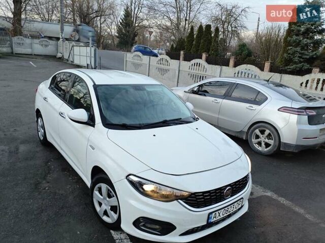 Белый Фиат Типо, объемом двигателя 1.37 л и пробегом 220 тыс. км за 7200 $, фото 2 на Automoto.ua