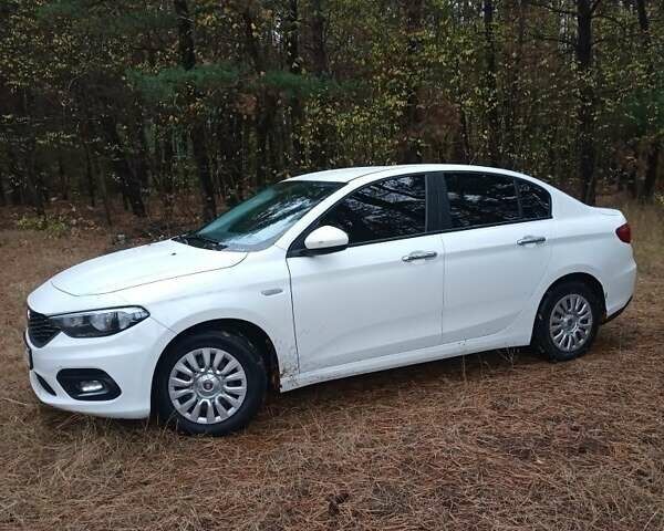 Белый Фиат Типо, объемом двигателя 1.4 л и пробегом 170 тыс. км за 9200 $, фото 3 на Automoto.ua