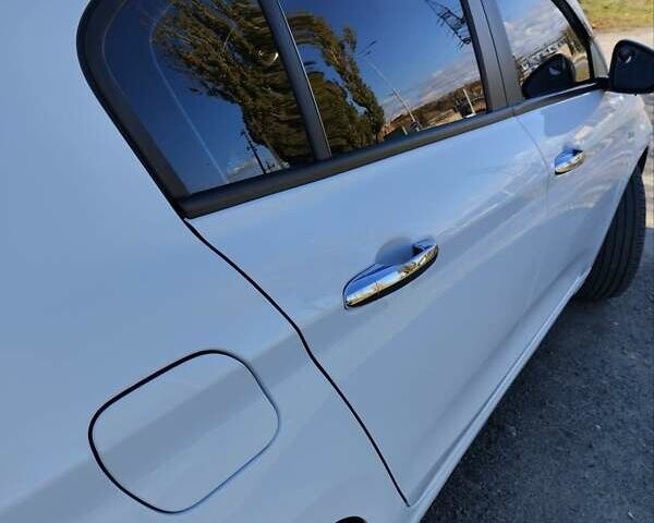 Білий Фіат Тіпо, об'ємом двигуна 1.37 л та пробігом 58 тис. км за 10700 $, фото 1 на Automoto.ua