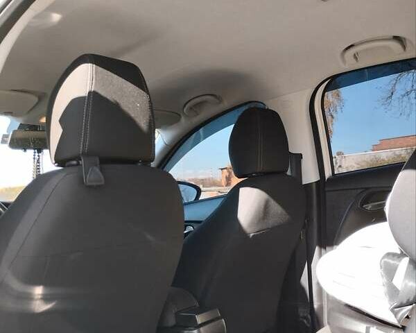 Білий Фіат Тіпо, об'ємом двигуна 1.37 л та пробігом 58 тис. км за 10700 $, фото 33 на Automoto.ua