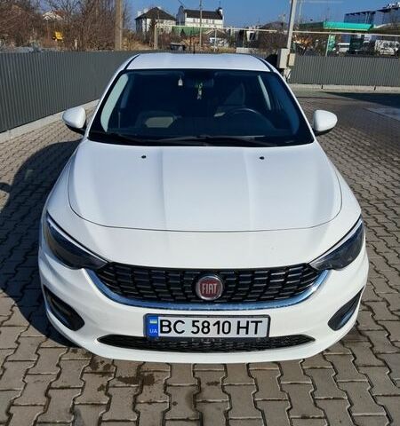 Білий Фіат Тіпо, об'ємом двигуна 1.37 л та пробігом 119 тис. км за 8600 $, фото 1 на Automoto.ua