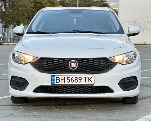Белый Фиат Типо, объемом двигателя 1.37 л и пробегом 220 тыс. км за 4799 $, фото 1 на Automoto.ua