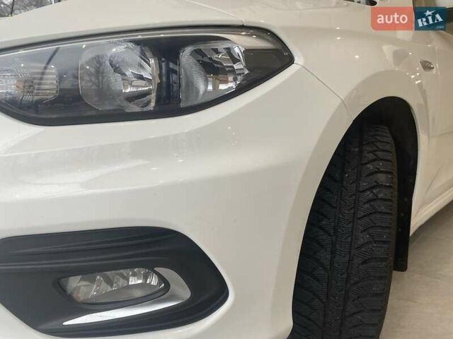 Белый Фиат Типо, объемом двигателя 1.37 л и пробегом 134 тыс. км за 8600 $, фото 8 на Automoto.ua