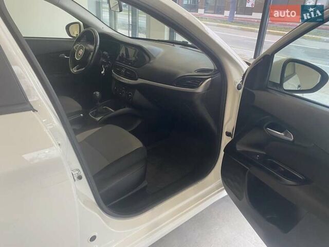 Белый Фиат Типо, объемом двигателя 1.37 л и пробегом 134 тыс. км за 8600 $, фото 19 на Automoto.ua