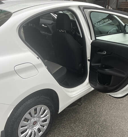 Белый Фиат Типо, объемом двигателя 1.37 л и пробегом 114 тыс. км за 8500 $, фото 6 на Automoto.ua