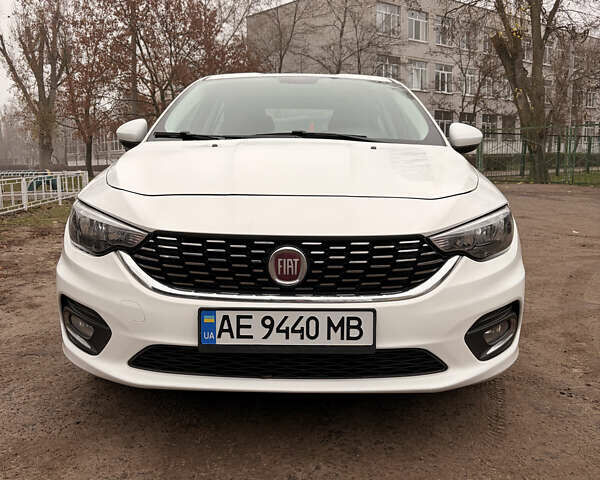 Белый Фиат Типо, объемом двигателя 1.37 л и пробегом 61 тыс. км за 10400 $, фото 1 на Automoto.ua