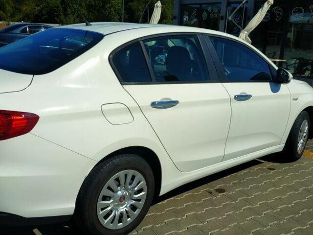 Белый Фиат Типо, объемом двигателя 1.4 л и пробегом 29 тыс. км за 9900 $, фото 3 на Automoto.ua