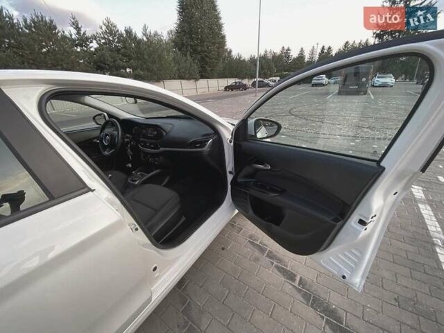 Белый Фиат Типо, объемом двигателя 1.3 л и пробегом 168 тыс. км за 9850 $, фото 19 на Automoto.ua