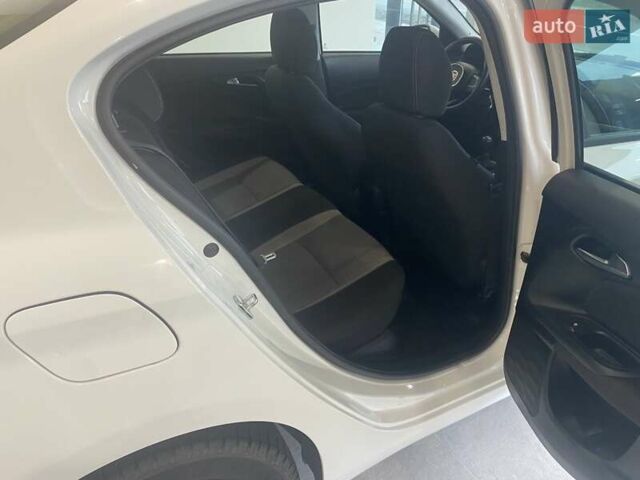 Белый Фиат Типо, объемом двигателя 1.37 л и пробегом 134 тыс. км за 8600 $, фото 22 на Automoto.ua