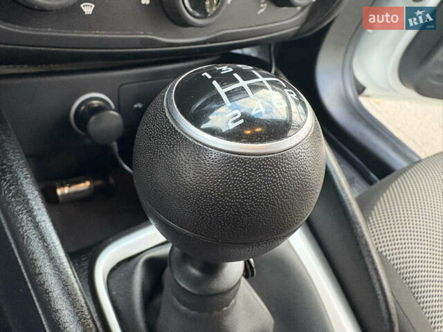 Фиат Типо 2019 в Горишние Плавни (Комсомольск) на Automoto.ua Белый Фиат Типо, объемом двигателя 1.37 л и пробегом 48 тыс. км за 9250 $, фото 16 на Automoto.ua