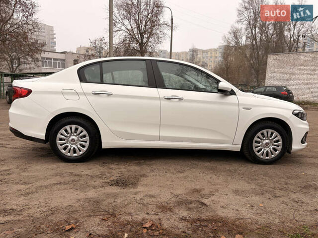Белый Фиат Типо, объемом двигателя 1.37 л и пробегом 61 тыс. км за 10400 $, фото 2 на Automoto.ua