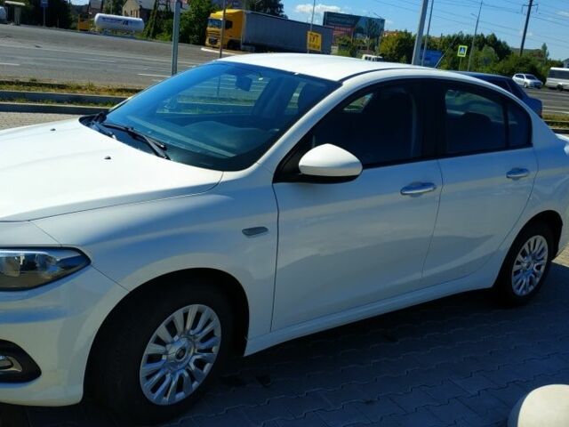 Белый Фиат Типо, объемом двигателя 1.4 л и пробегом 29 тыс. км за 9900 $, фото 2 на Automoto.ua