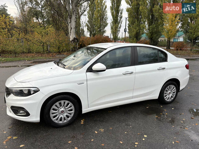 Белый Фиат Типо, объемом двигателя 1.37 л и пробегом 47 тыс. км за 9600 $, фото 4 на Automoto.ua