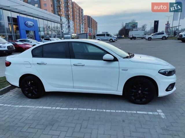 Белый Фиат Типо, объемом двигателя 1.4 л и пробегом 26 тыс. км за 11000 $, фото 2 на Automoto.ua