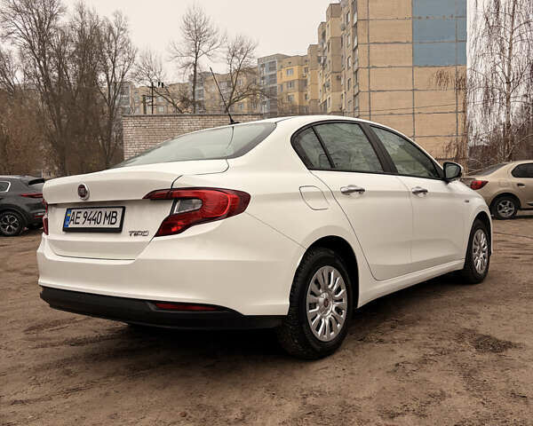 Белый Фиат Типо, объемом двигателя 1.37 л и пробегом 61 тыс. км за 10400 $, фото 3 на Automoto.ua