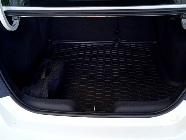 Белый Фиат Типо, объемом двигателя 1.4 л и пробегом 118 тыс. км за 9500 $, фото 1 на Automoto.ua